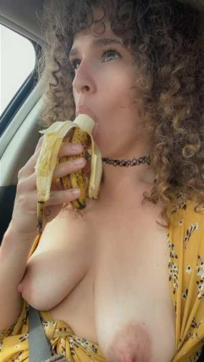 Yeah so I don’t know about you but this is how I banana while driving [F] MILF