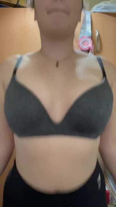 I sent you my bouncy tits why don’t you respond xx